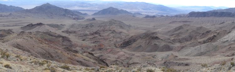Panoramic view of colorful badlands from further up ridge