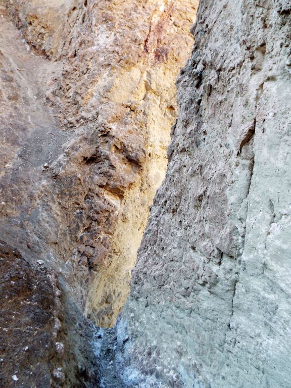 We abruptly came upon the edge of the 2nd major dry fall and things did not look good: