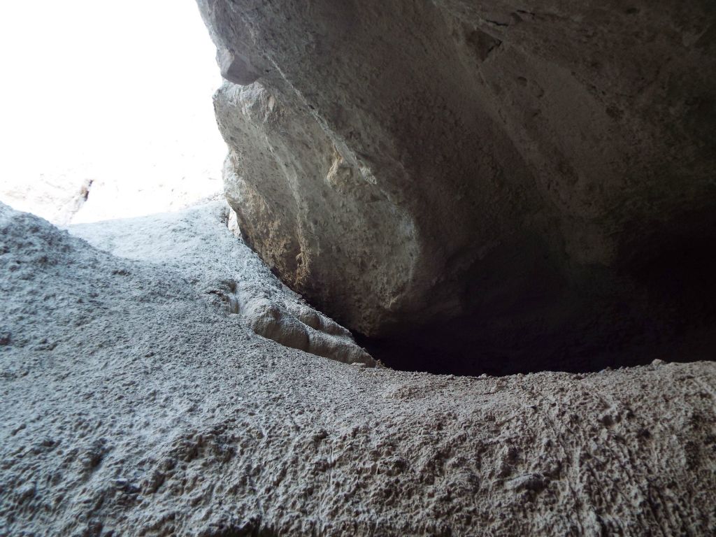 Looking up at the overhanging section of canyon.  If this ever collapsed, the slot could become impassable: