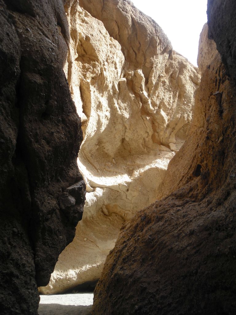 Around the next bend was another very colorful and scenic spot where dark and light contrast:
