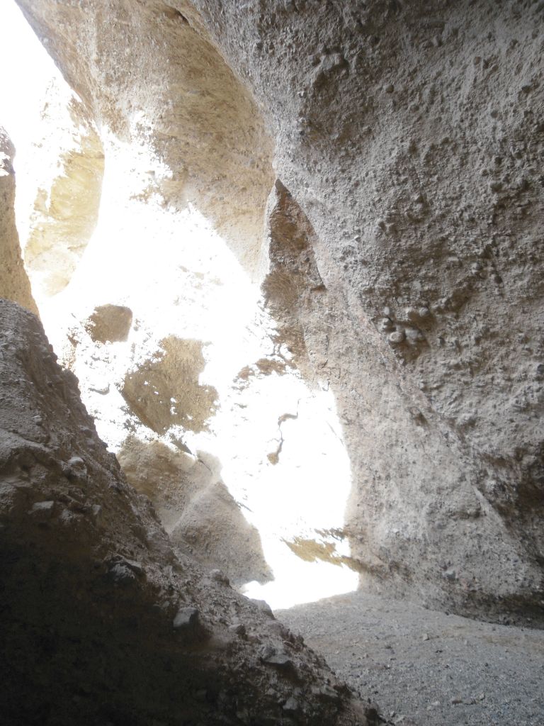 Intense beams of sun shining down into the canyon: