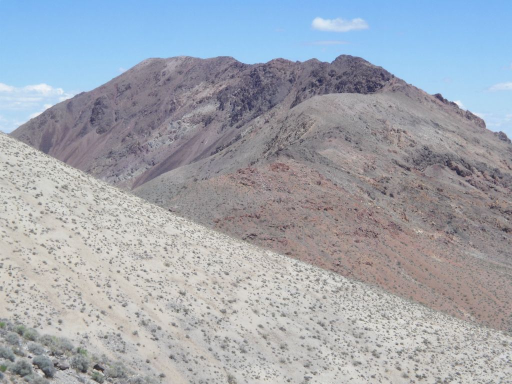 Very impressive view of Mount Perry.  I love the color contrasts here: