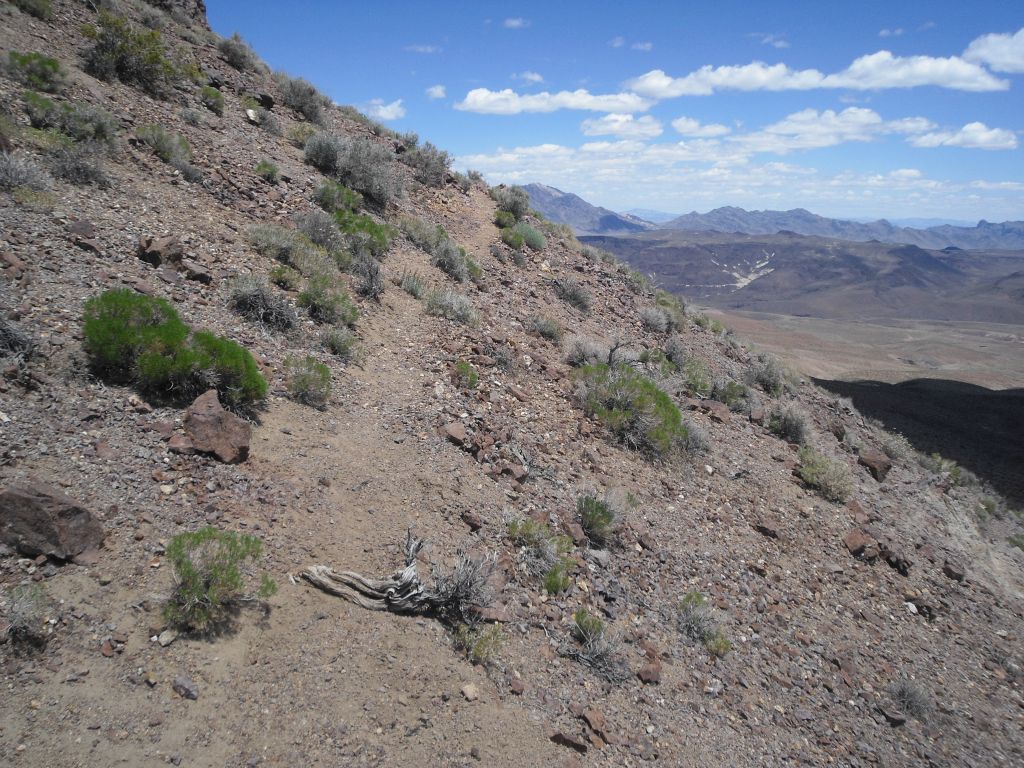 Notice how the trail would alternate between different sides of the ridge, providing for a variety of views.  Here, we are on the right side of the ridge: