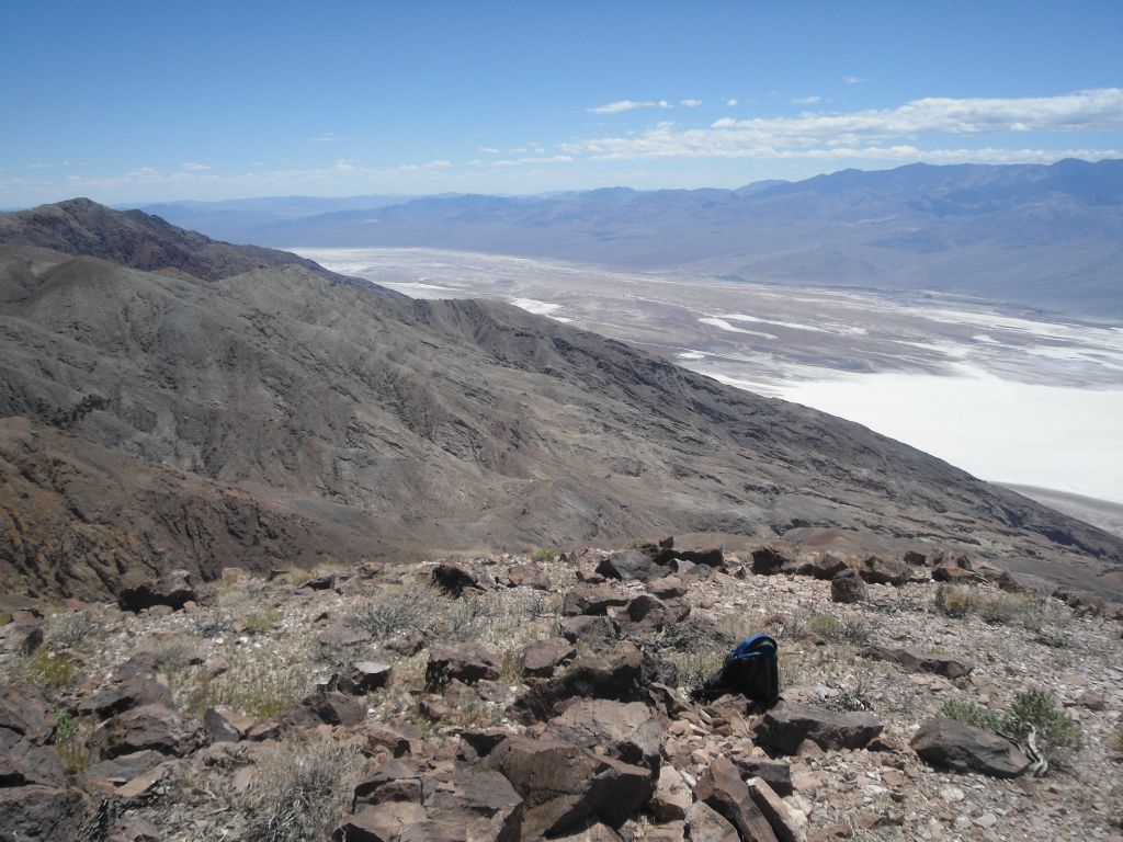 Finally, a view to the southwest towards the point where the Panamints and Owlsheads meet: