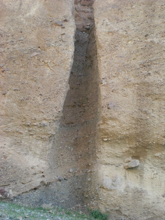 A dry fall chute is embedded into the canyon wall here: