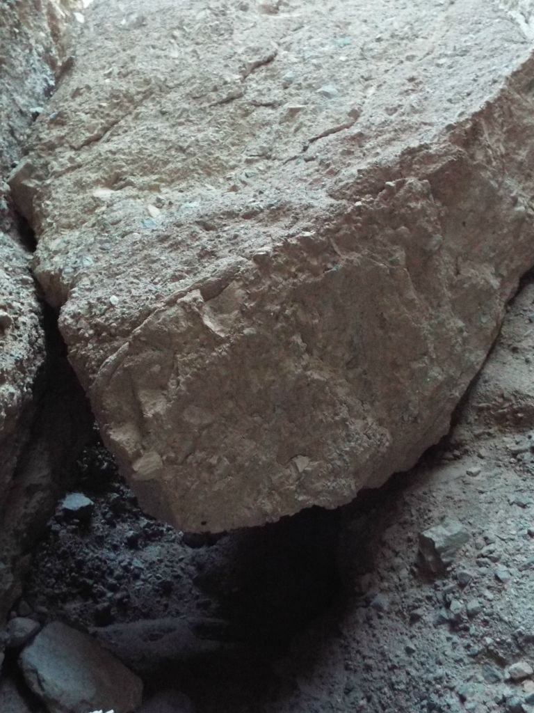 This massive boulder has dropped into the slot and gotten stuck: