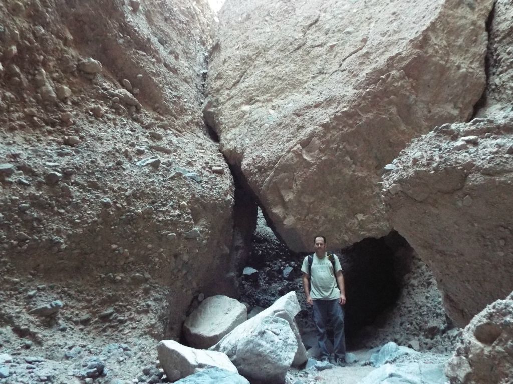 Check out the size of the wedged boulder behind me: