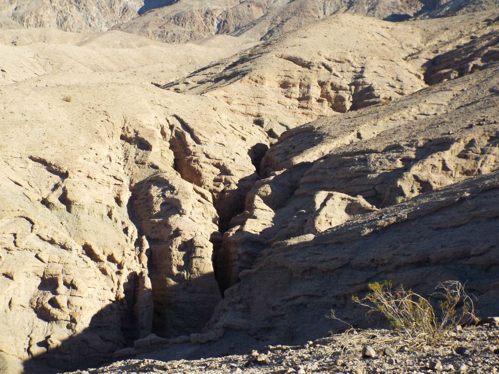 Slot #1 looked to have some incredible towering narrows which had never before been documented.  From this spot, I didn't think it was likely that the narrows would go through without major dry falls: