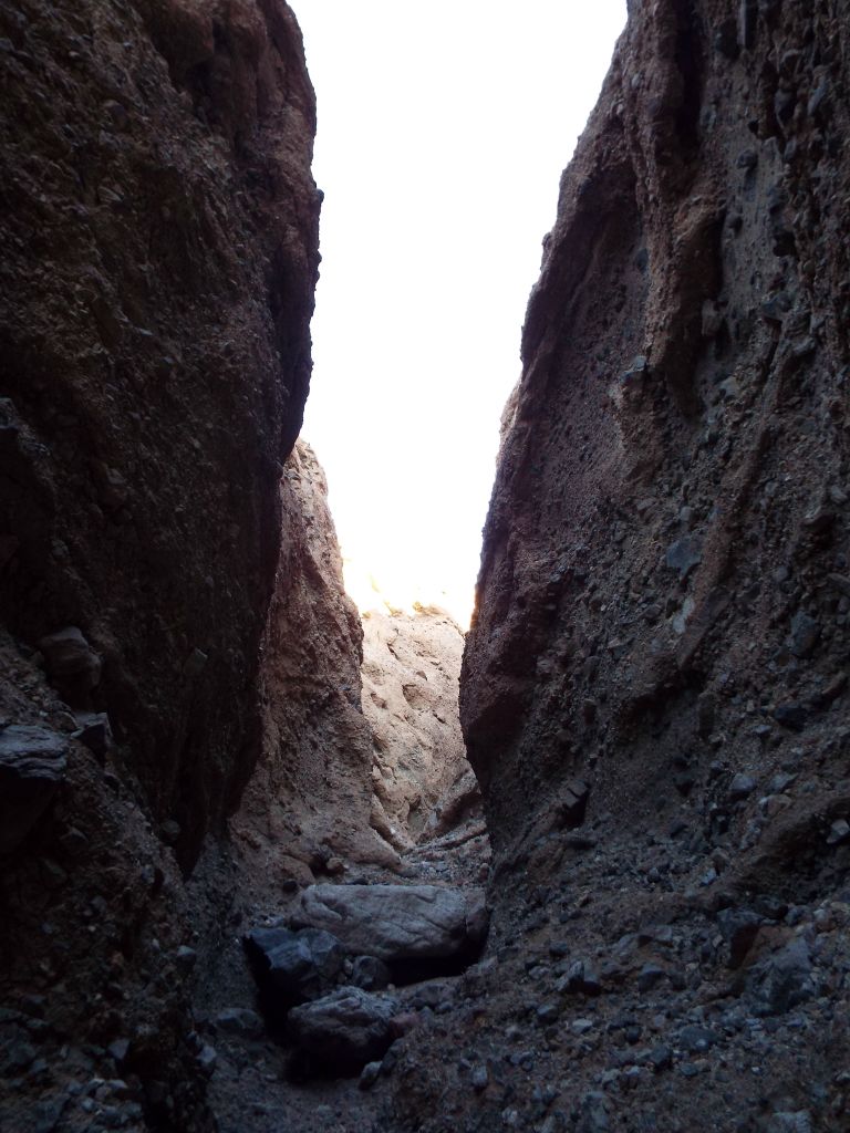 It's always nice when the narrows continue high up the canyon in nearly-straight lines: