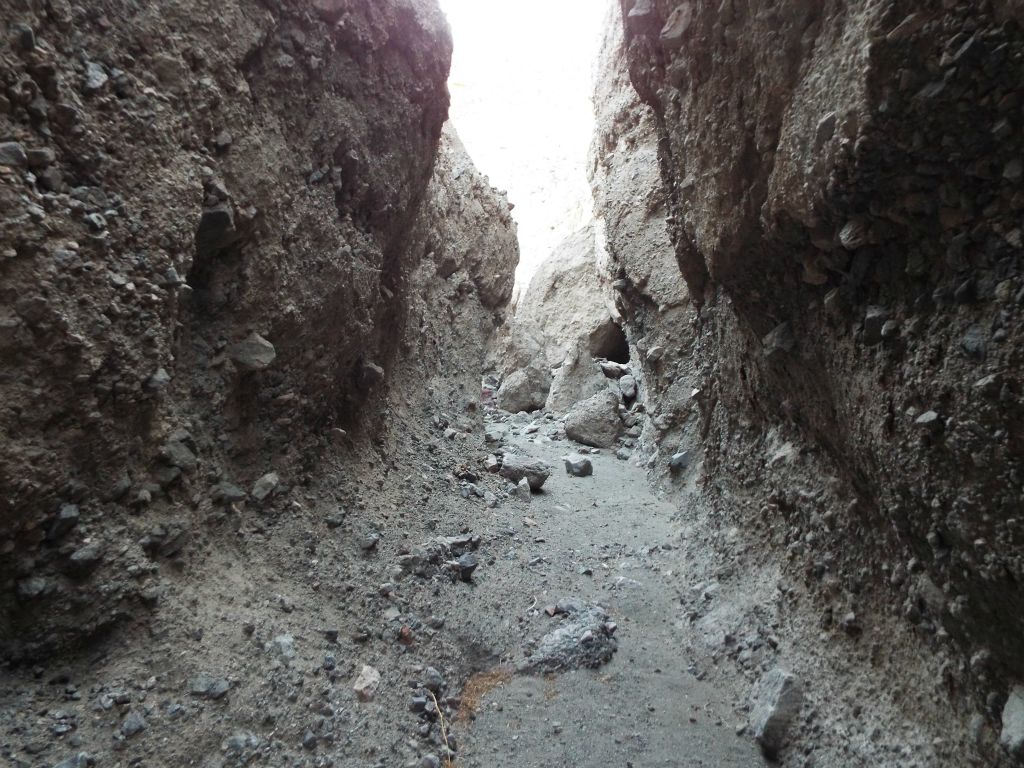 Passing through a long, straight corridor-like area in the narrows: