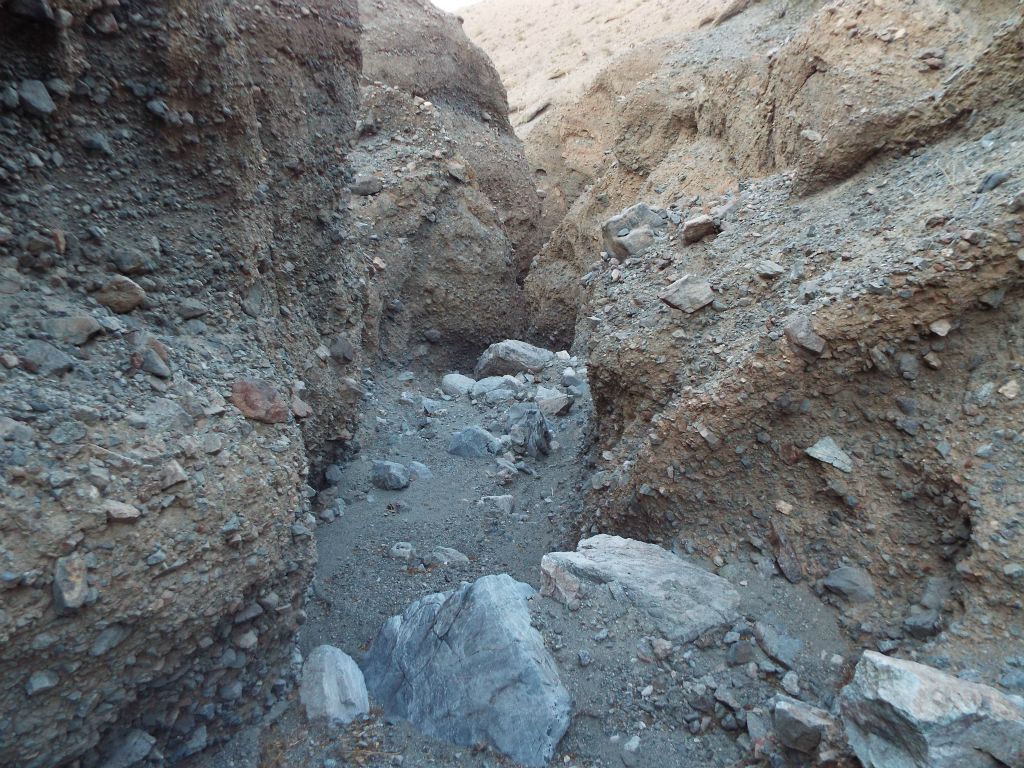 With that, it was time to head steeply back down canyon to see what scenery awaited: