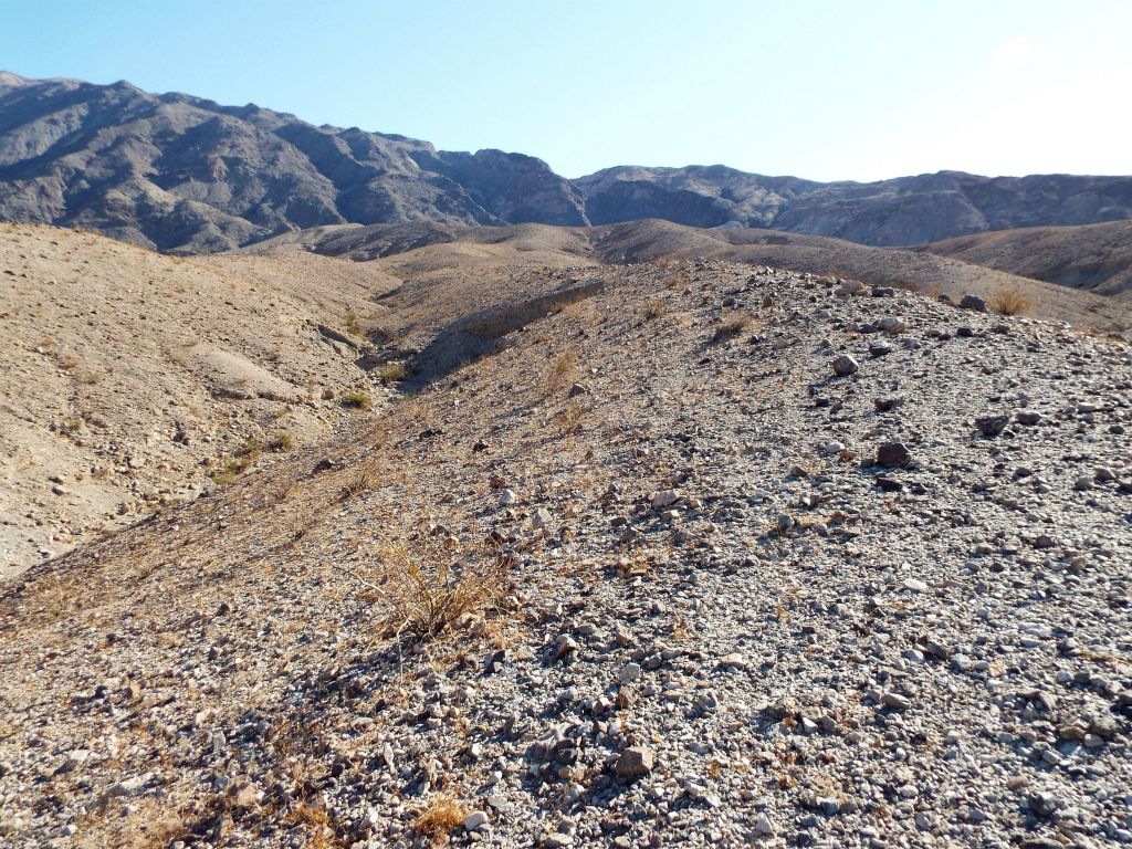 The initial ascent takes considerable effort, involving a 1 1/2 mile climb up while gaining 1,000 feet in elevation:
