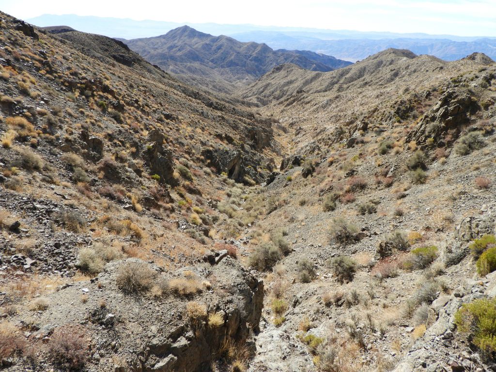 Looking ahead, the wash far below looked like it would require a huge elevation drop to reach: