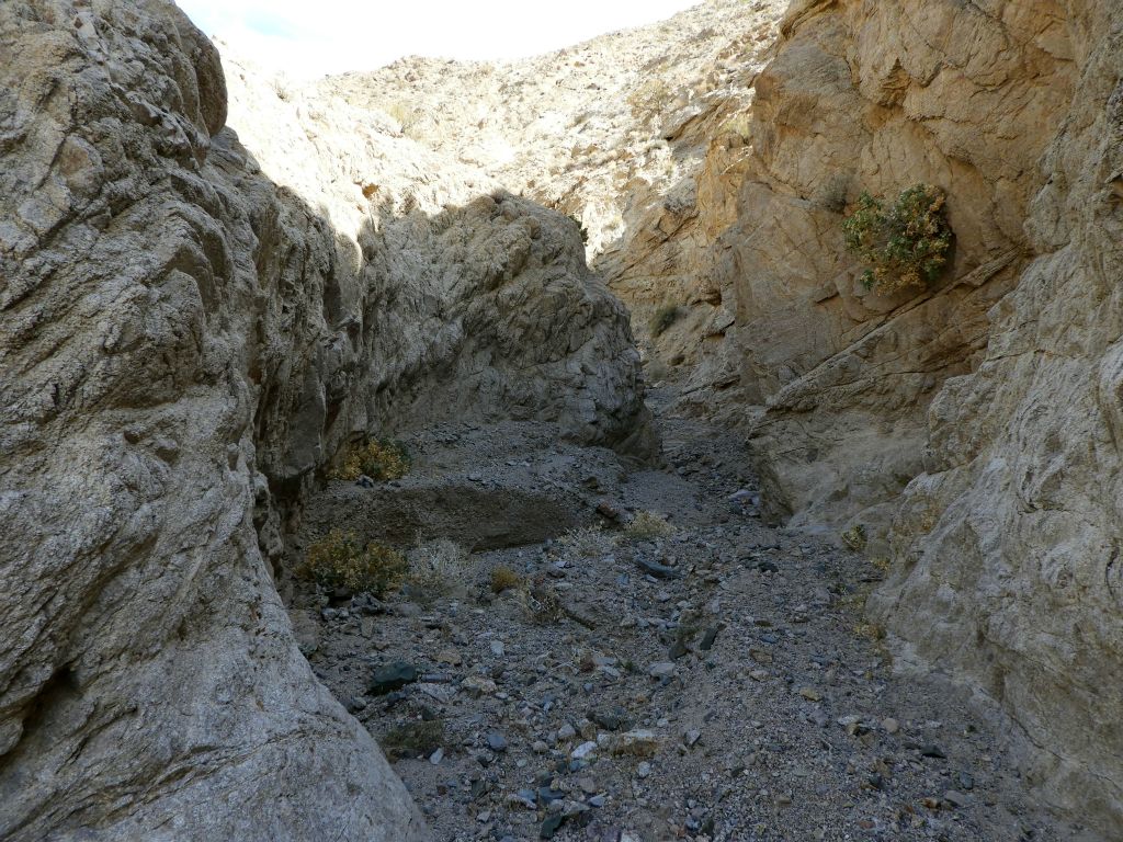 Looking back after passing through an awesome section of narrows: