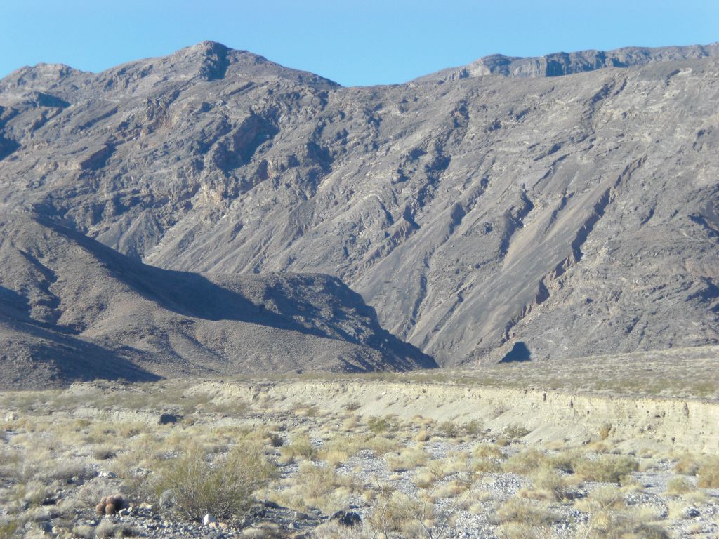 Here we are getting very close to the mouth of Bighorn Gorge.  It's just around the corner in this picture: