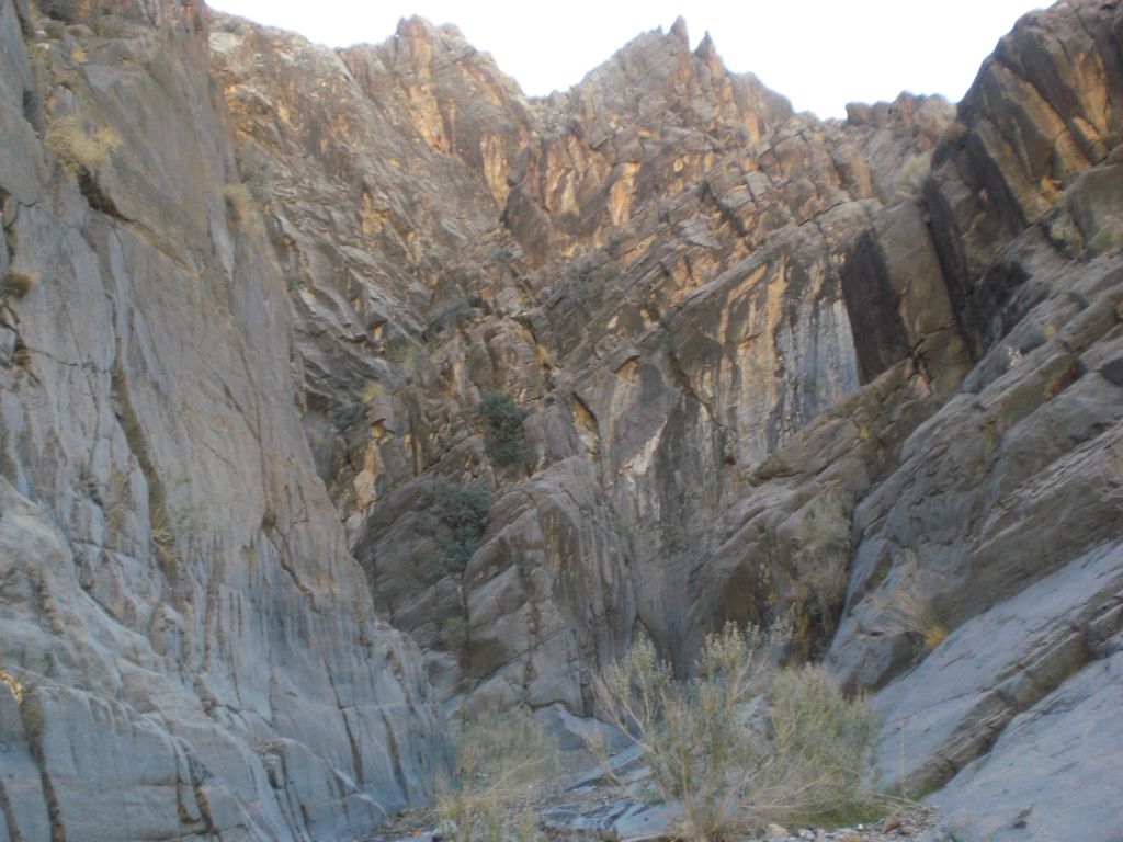 Bighorn Gorge continues ahead through the walls and mountainsides: