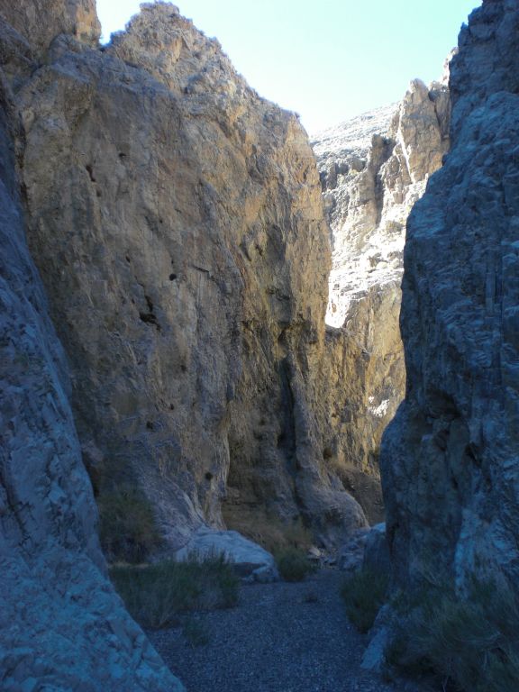 The 2nd Narrows feature a tight passage between high walls: