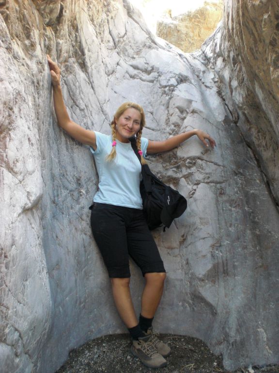 Daria standing at the dry fall which has the potential to stop people at the beginning of the 2nd Narrows (which was the end of the 2nd Narrows for us):