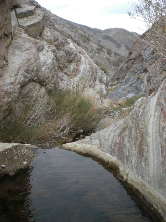 This is my favorite picture from Dead Horse Canyon, because it shows just how much water is flowing over the falls: