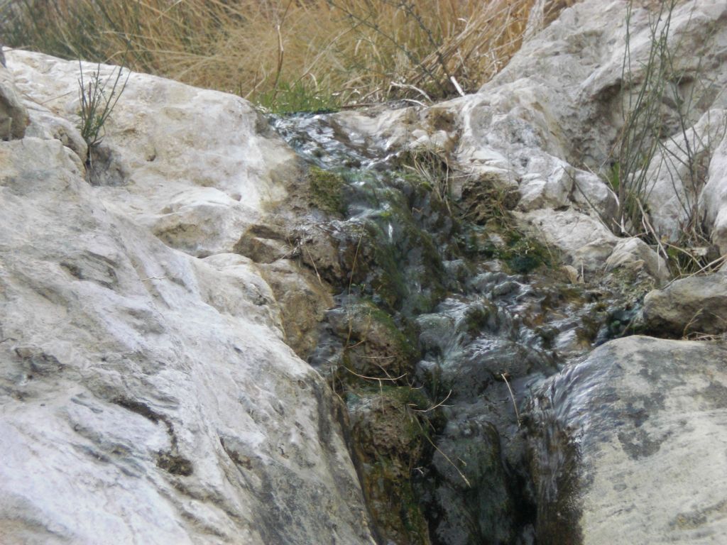 Zooming in on the top of the waterfall:
