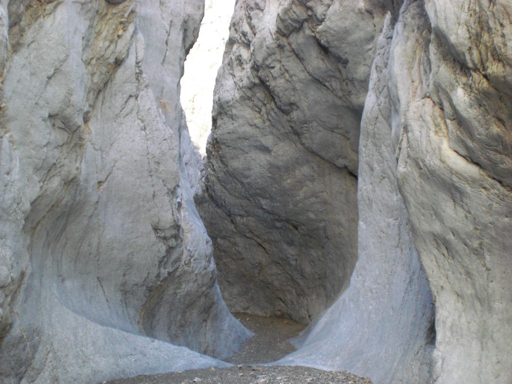 Passing through a spot that showcases the beauty of Dry Bone's 1st Narrows: