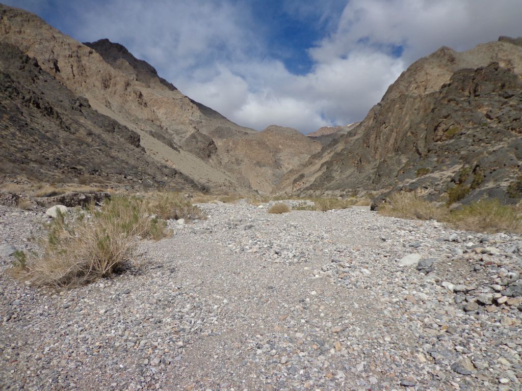 The canyon remains fairly wide for the first mile: