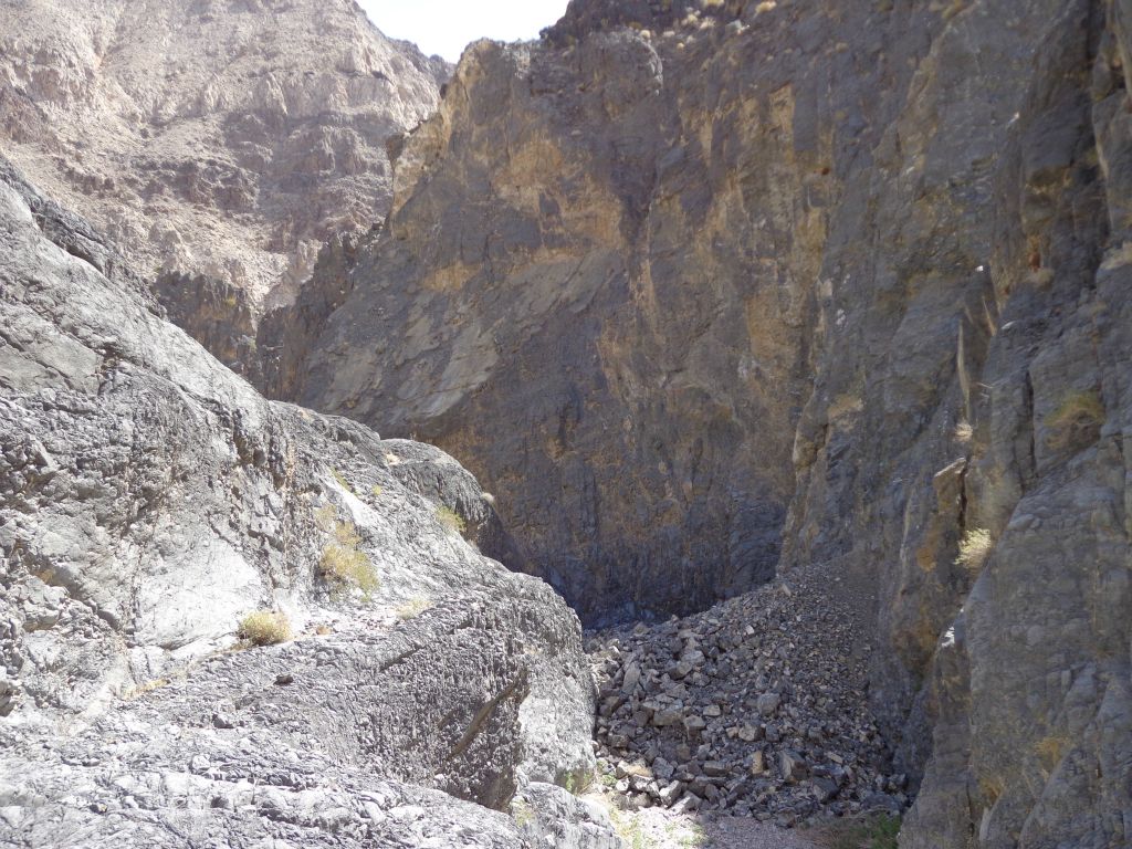 One final look at the rockslide and narrows before moving on: