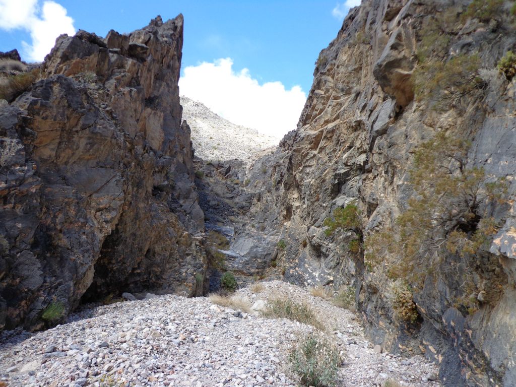 We were already in the midst of the 2nd Narrows, but this spot showed off an impressive entrance to even tighter narrows: