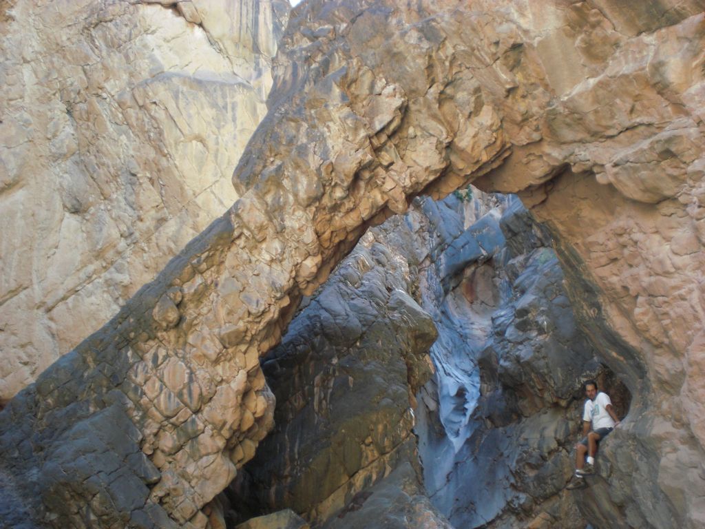 Notice how sitting on the rock shelf makes for an amazing picture from the front side: