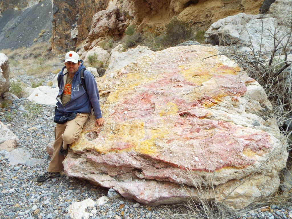 The last picture of this two part report shows me next to the same colorful rock in Bighorn Gorge that Daria can be seen resting on in my original Upper Bighorn Gorge report.  I took this photo in her honor, since she wasn't able to be with me on this trip: