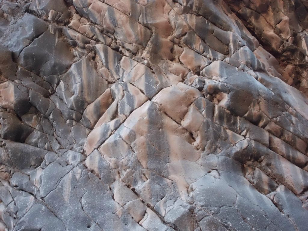 These are the same beautiful patterns which had caught my attention in the lower canyon some three years earlier:
