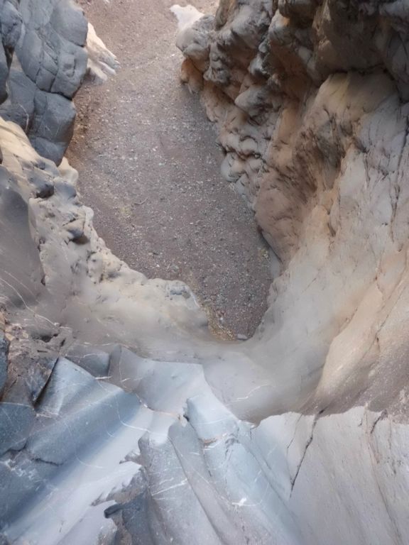A wider view of that same shot.  There are no bypasses for this 1st dry fall without exiting the canyon: