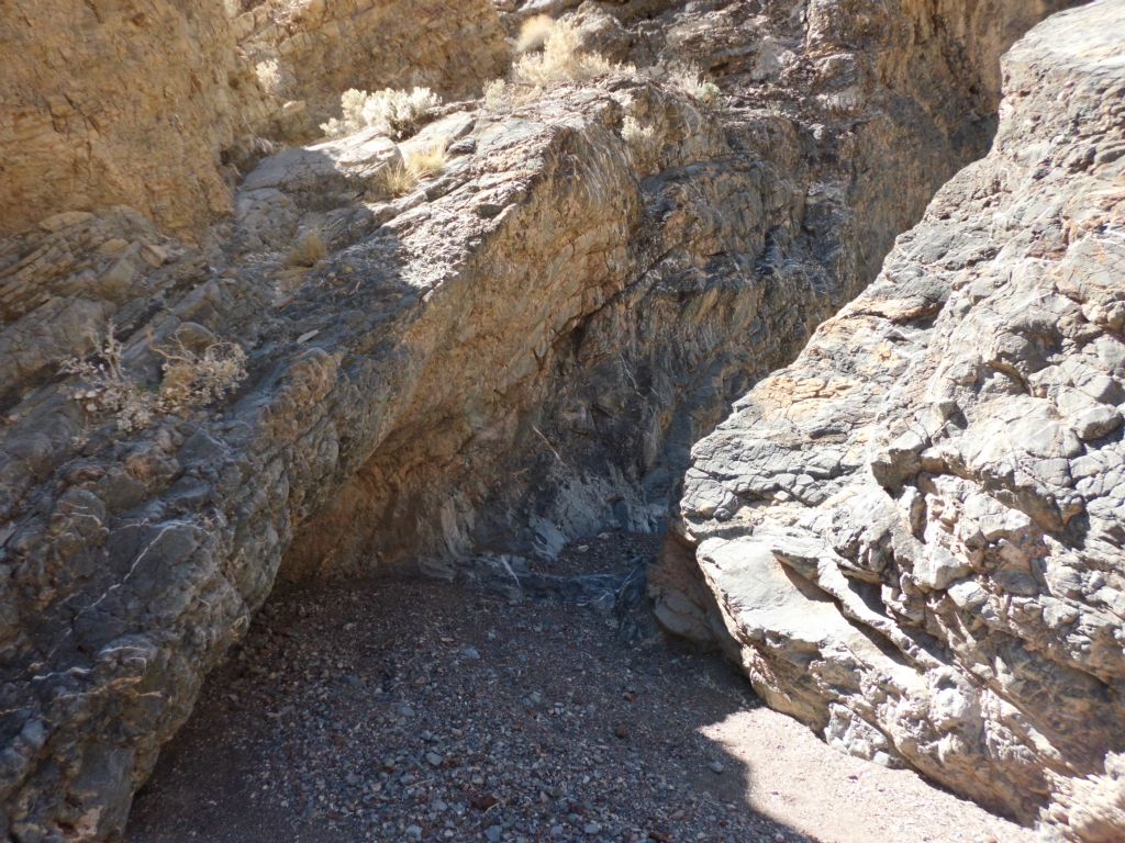 On the canyon floor now, heading up canyon: