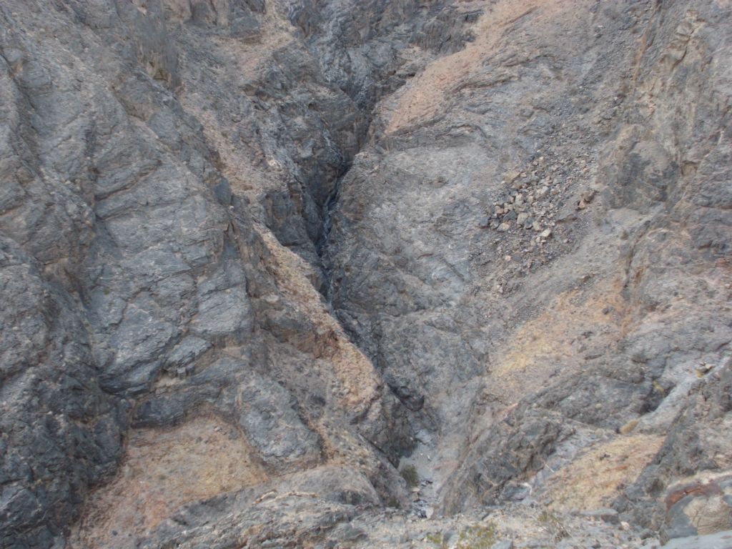 From above the long bypass, the view down into the slot narrows of Middle Slab Canyon is quite scary: