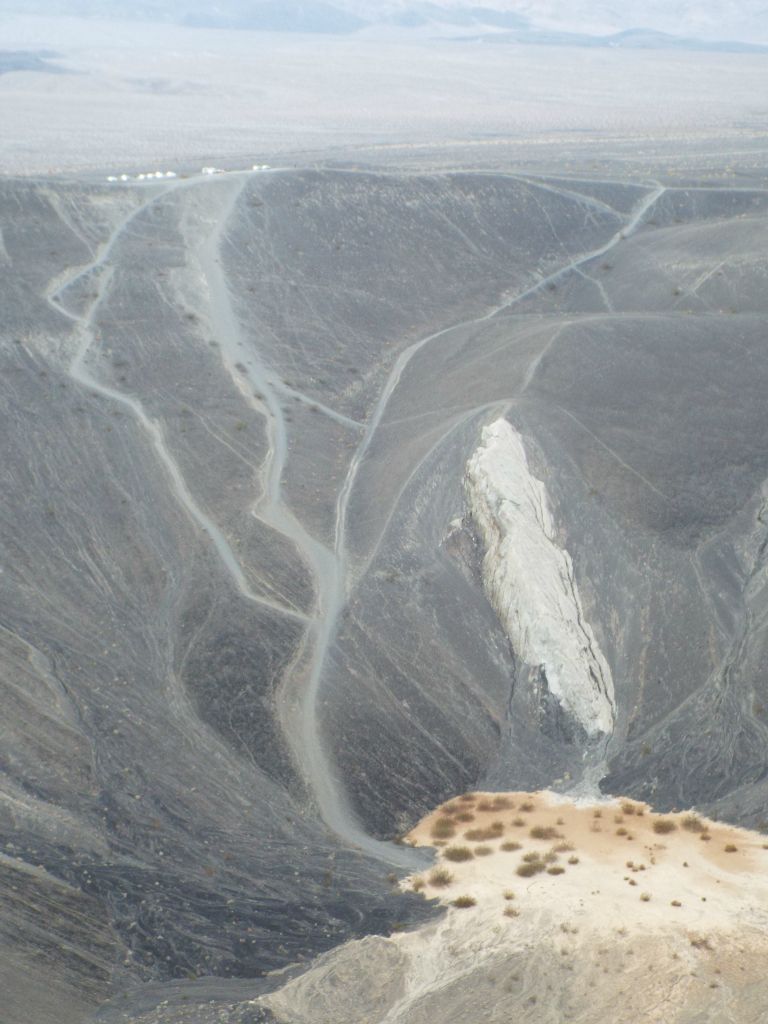 Zooming in on the other side, you can clearly see the two main Crater Floor trails and several smaller branches: