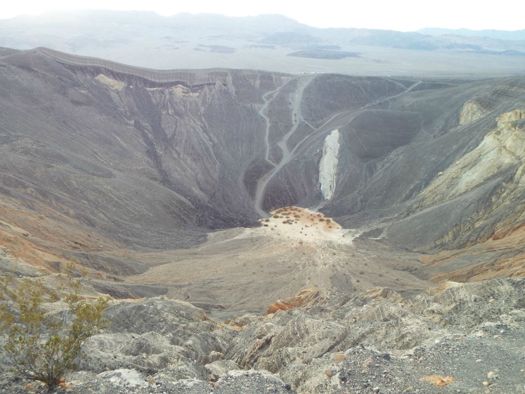The views of the crater and down to the bottom definitely look different from this side: