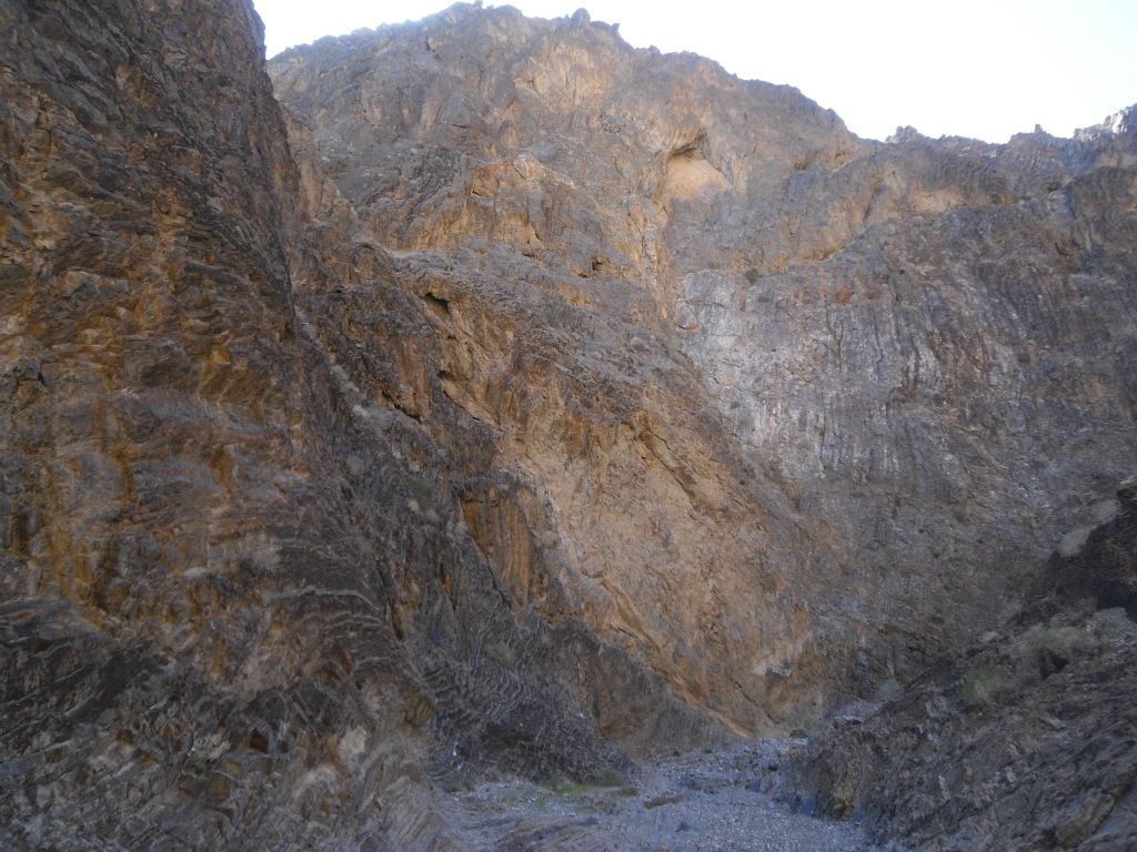 The famous golden glow of Big Fall Canyon was once again standing out as the canyon widened: