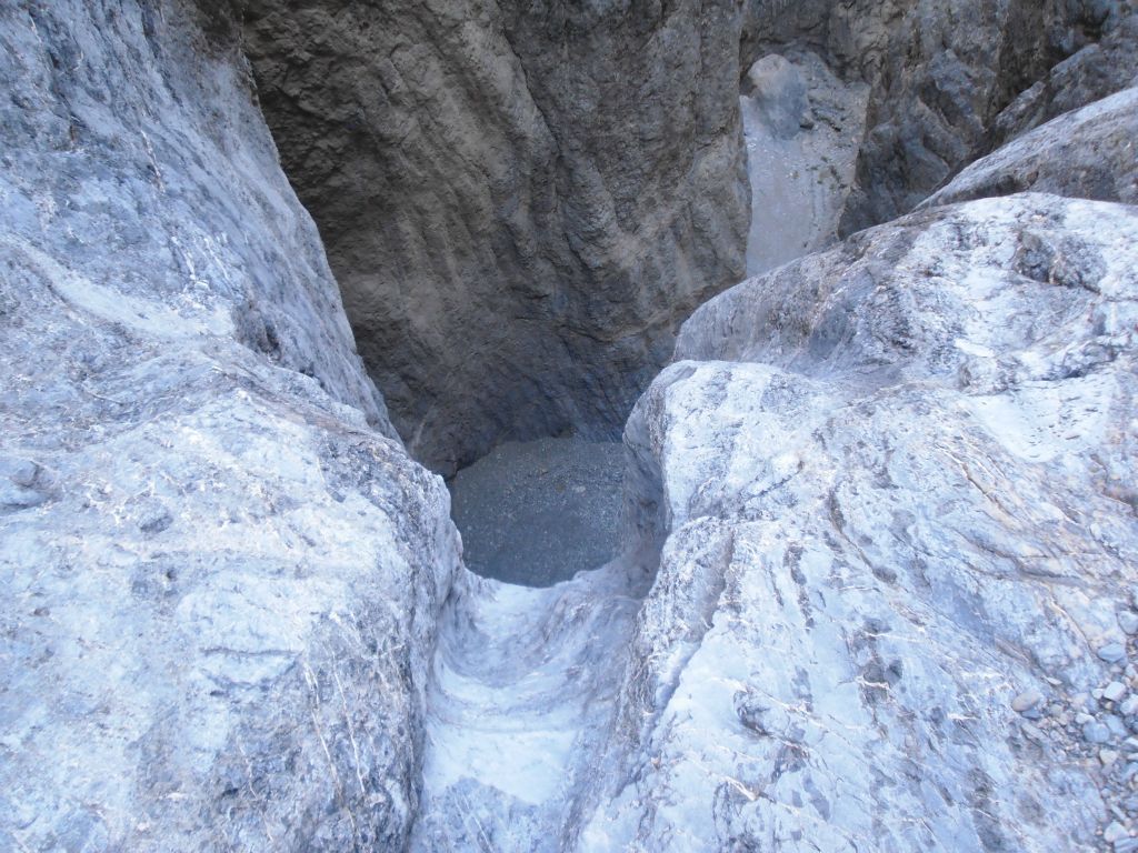 Big Fall is made up of the same beautiful blue rock which highlighted the narrows: