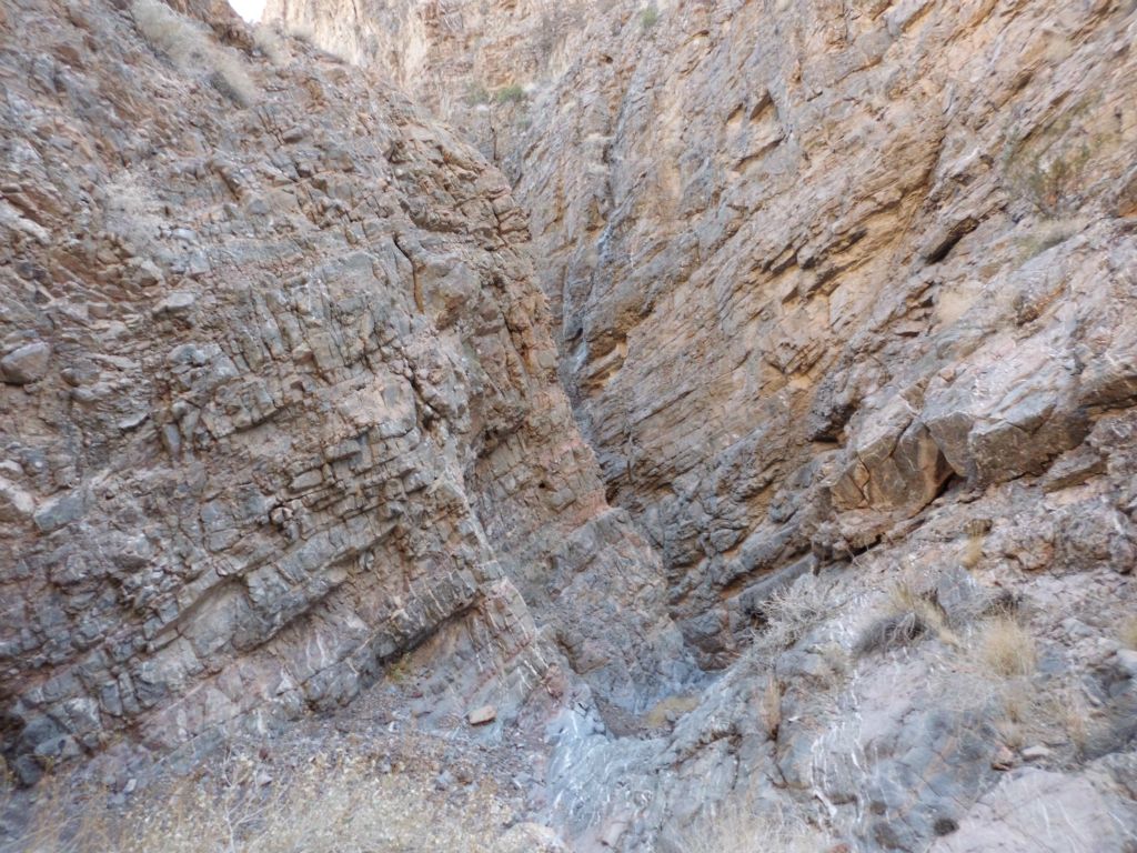 Up ahead the narrows tightened up and we had great anticipation:
