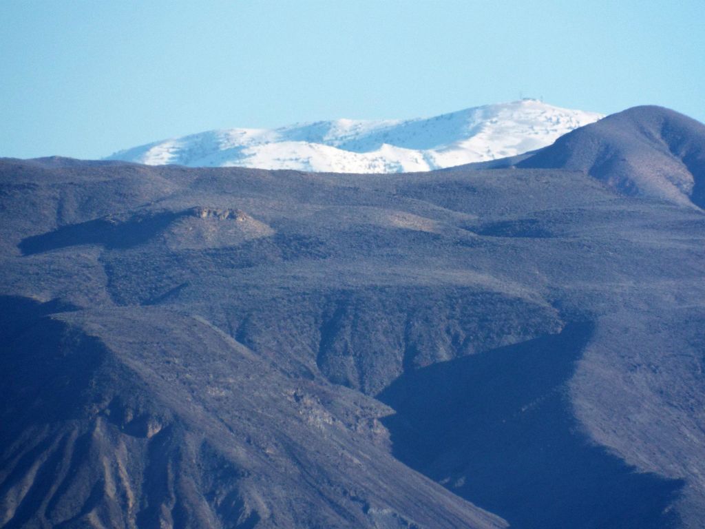 But on the right side, we could also now see Rogers Peak (9,980 feet), which was also snow-capped.  Telescope Peak was not visible: