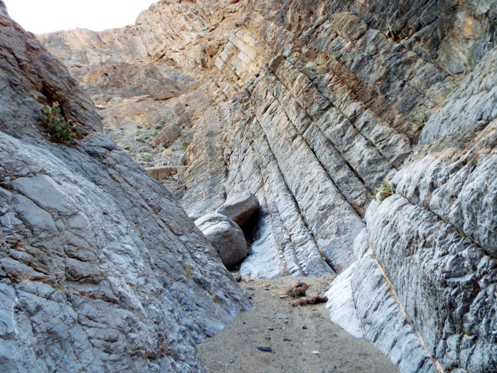 A couple of giant boulders which have rolled down into the wash at a very picturesque spot: