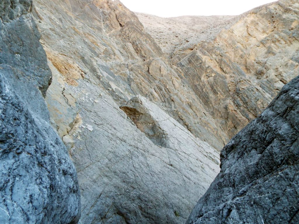 Above Pothole Falls, the canyon exterior comes into full view: