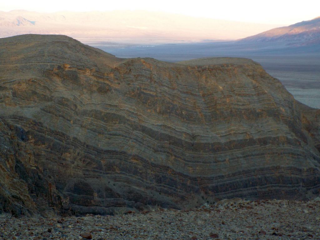 Much more of the northern canyon wall of Lower Pothole Canyon was visible from the hillside: