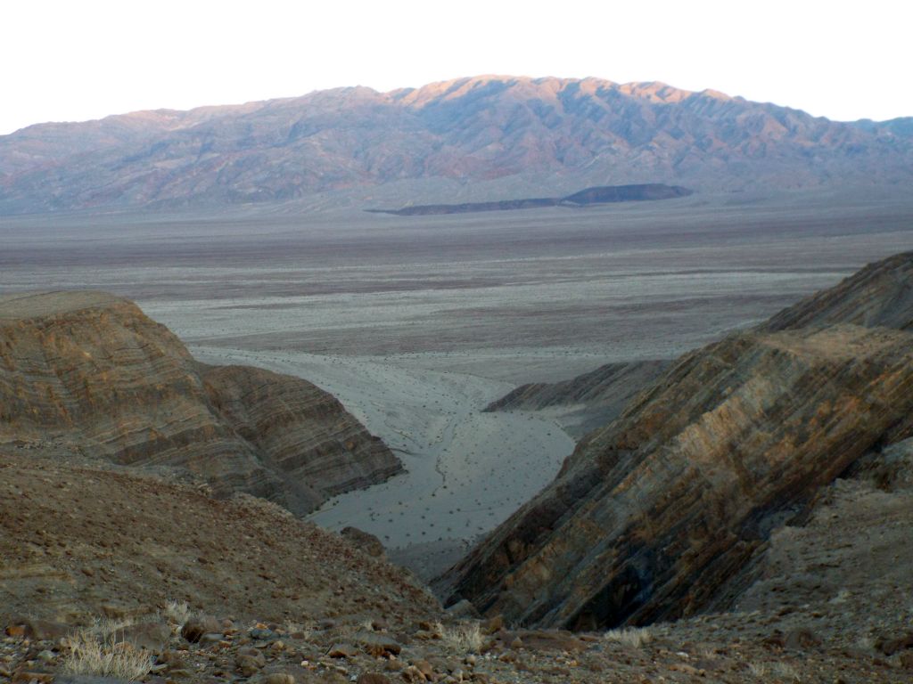 Standing directly opposite the canyon mouth, allowing for another perspective of the lower canyon: