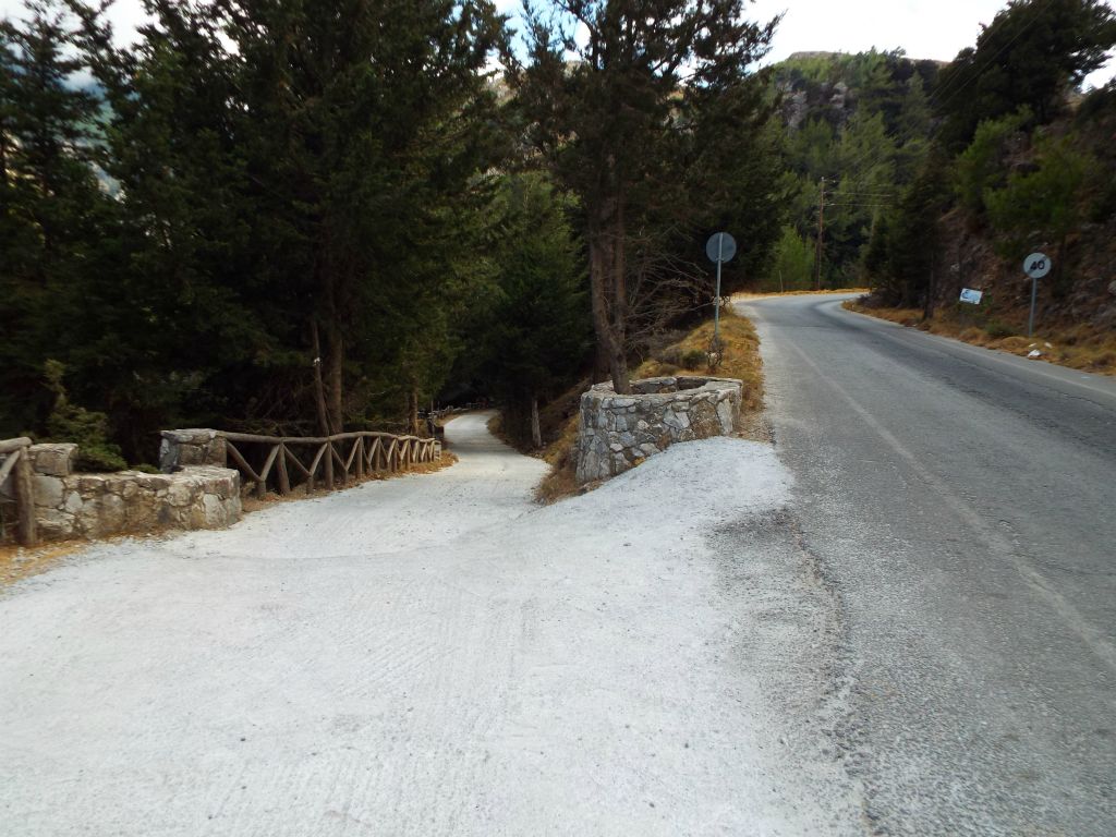 This is the turnoff for Agia Irini Gorge.  The main road (right side) continues downhill to the south as it winds toward the village of Sougia: