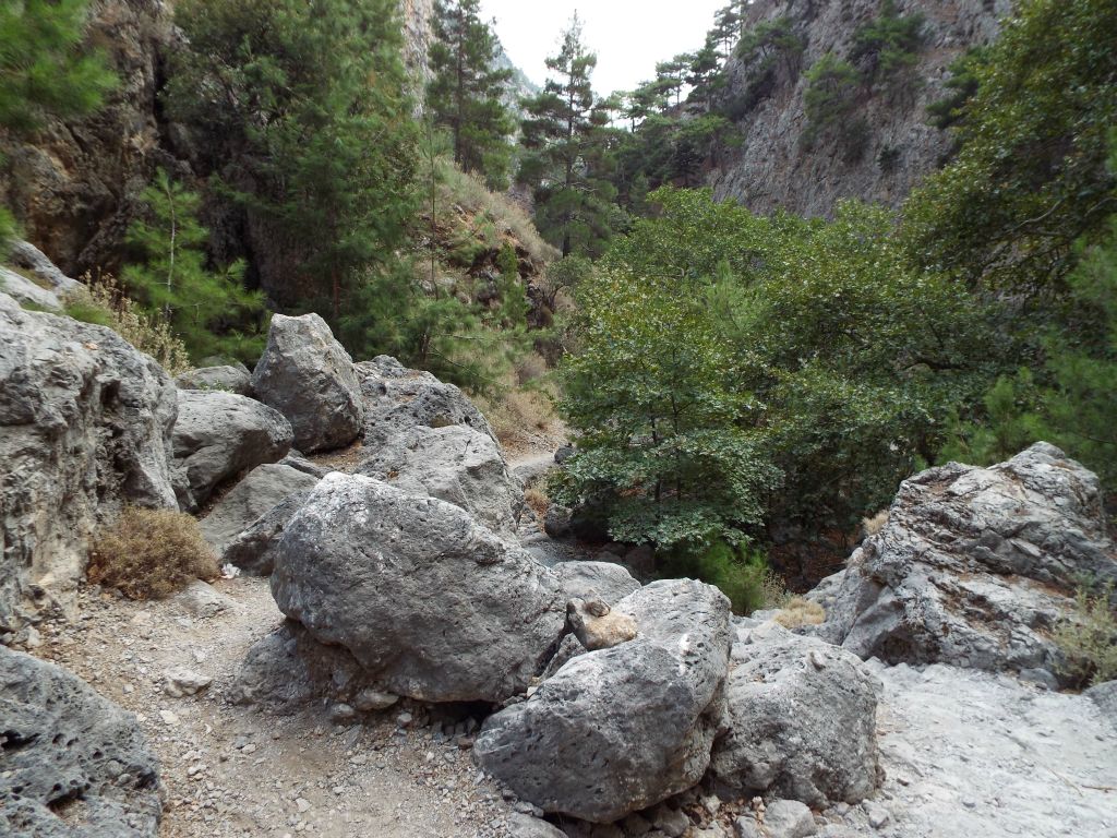 Peaceful gorge walking with no people around anywhere.  Some people even favor doing this hike instead of Samaria Gorge due to the quiet solitude which can be enjoyed here: