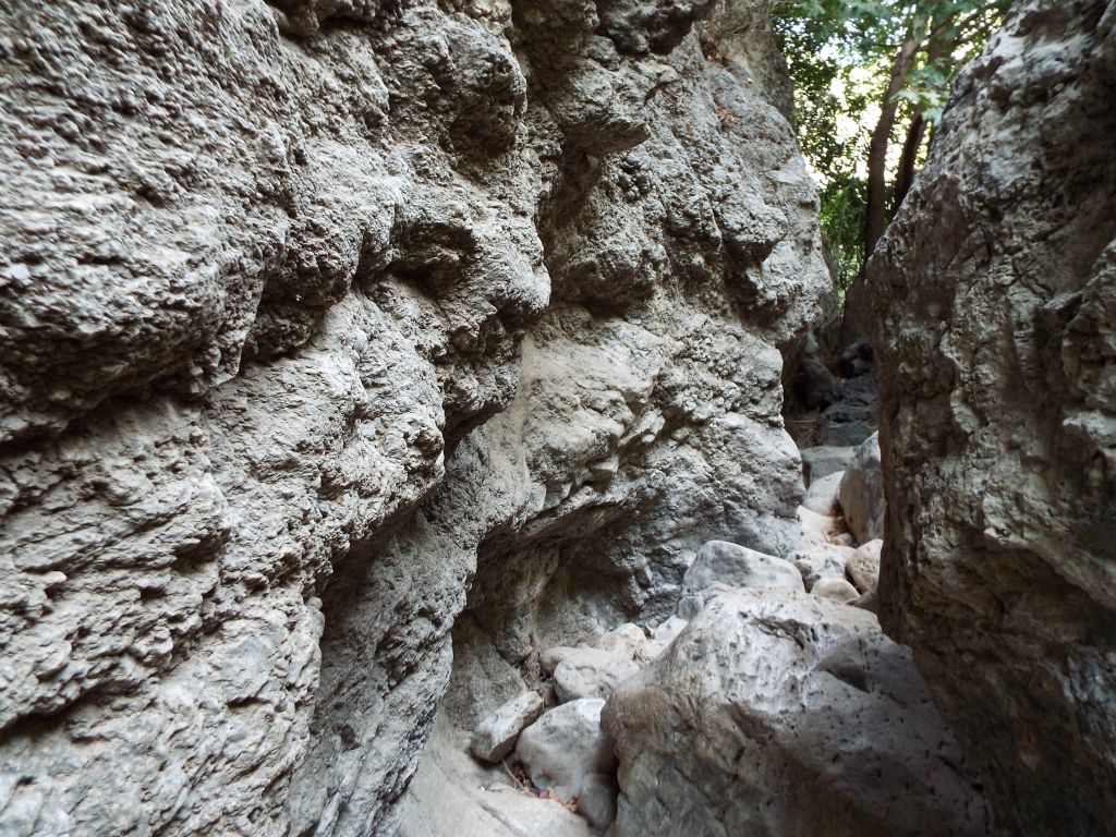 Looking up the narrow passage from the opposite direction: