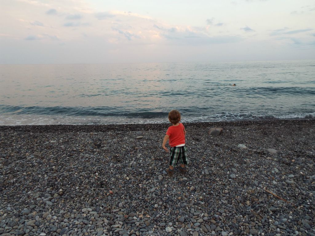 Stefan throwing rocks into the Libyan Sea: