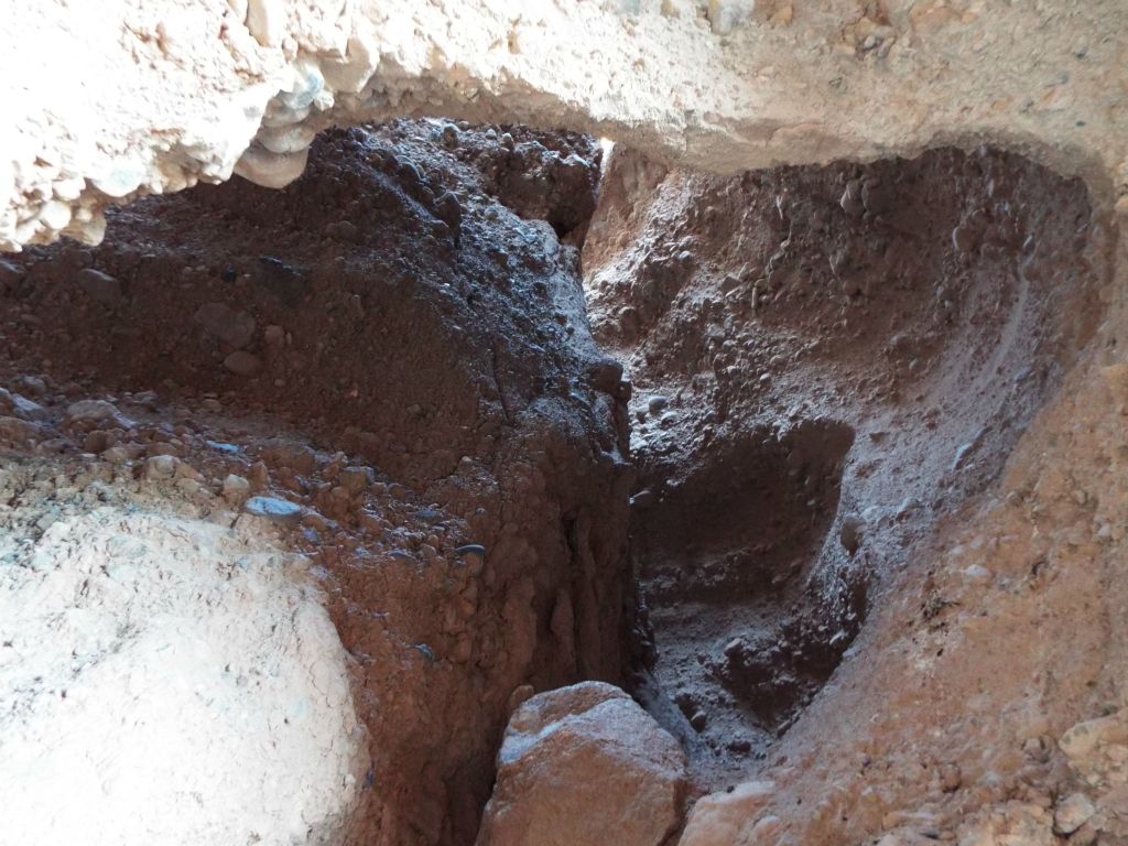 On the opposite side of the natural bridge formation now: