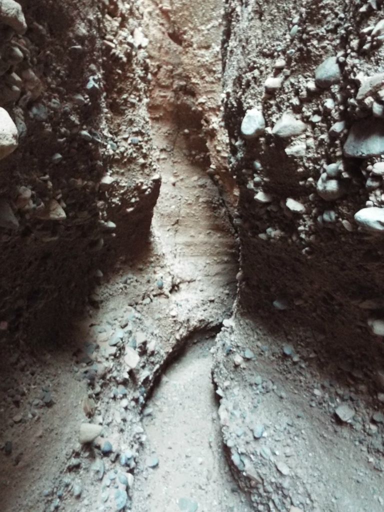 This picture shows the bottom half of where the previous picture ends.  Definitely a pretty turn in the canyon: